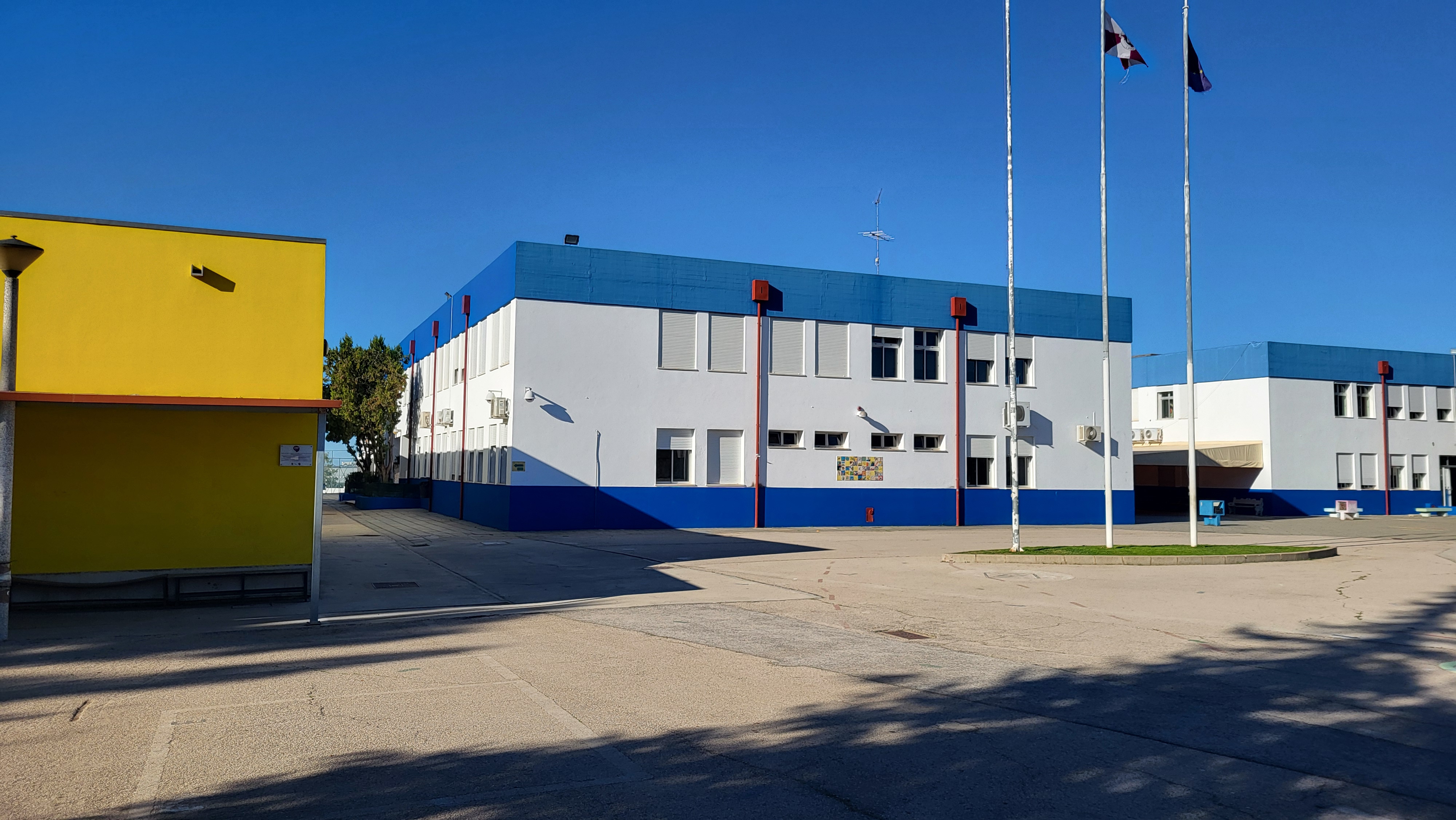 Escola Básica  Prof. Dr. Aníbal Cavaco Silva